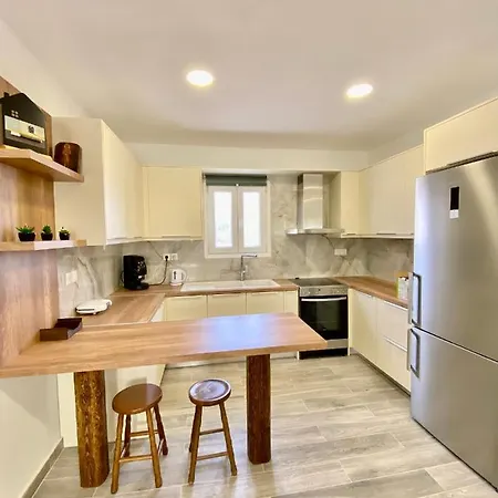 Sea Sound Perivolos * Agios Georgios (Santorini)